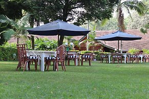 IZAAK WALTON INN EMBU