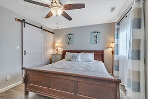 Mommyc's Villa Fun House 4 Bedroom Home by RedAwning