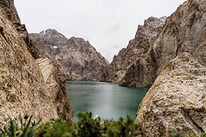 Visit Kel-Suu Yurt Camp