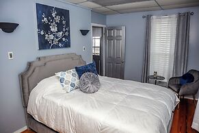 Downtown Cozy 2 BR Apt - 4min drive MardiGras Park