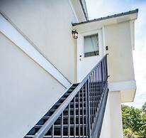 Downtown Cozy 2 BR Apt - 4min drive MardiGras Park