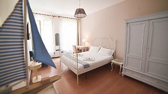 Barcolana Lodge Intero