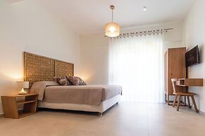 Arancia Elegant Rooms and Suites