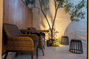 Arancia Elegant Rooms and Suites