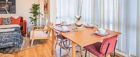 Festival Place Modern Town Center Apt