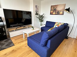 Condo Apartment With Workspace