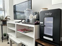 Condo Apartment With Workspace