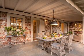 Egidio City Farmhouse