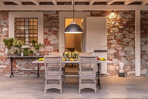 Egidio City Farmhouse