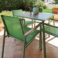 Welcomely - Lisabet Garden