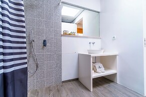 Mercedes Country House