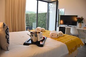 Mercedes Country House