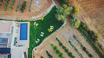 Mercedes Country House