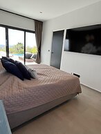 Luxury Villa Incl Pool With Seaview Near Beaches