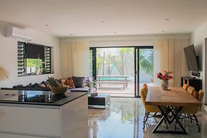 Luxury Villa Incl Pool With Seaview Near Beaches