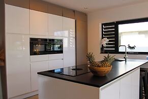 Luxury Villa Incl Pool With Seaview Near Beaches