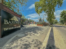 Baronet Tiny House Boutique Hotel