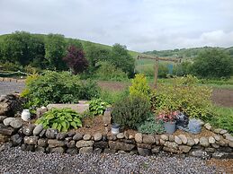 Comfortable Mobile Home in the Countryside