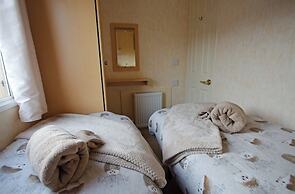 Comfortable Mobile Home in the Countryside