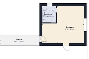 Central Guest Room - En-suite, Parking & Garden
