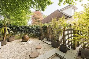 Cozy City Retreat in Bristol With Parking & Patio