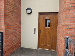 Stunning 2-bed Apt-freeparking, Close to City