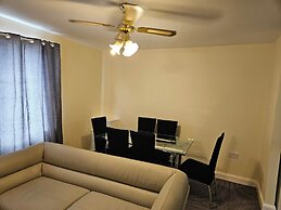 Stunning 2-bed Apt-freeparking, Close to City