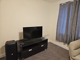 Stunning 2-bed Apt-freeparking, Close to City