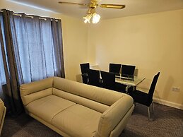 Stunning 2-bed Apt-freeparking, Close to City