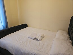 Stunning 2-bed Apt-freeparking, Close to City