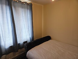 Stunning 2-bed Apt-freeparking, Close to City