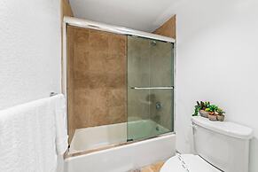 Oceanfront Condo With Ocean Views