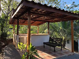 Yakari Grei Bungalows