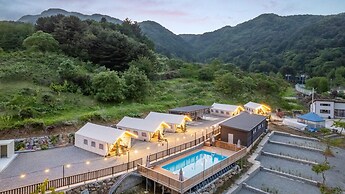 Gapyeong Sanmaeul Glamping