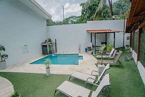 Apartamentos Ganesha Jacó