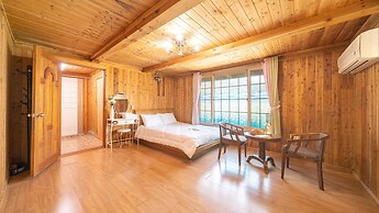 Gapyeong Gold Castle Pension