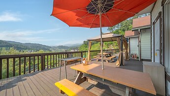 Gapyeong Gold Castle Pension