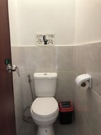 100 Cafe Moto Hostel