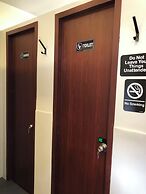 100 Cafe Moto Hostel