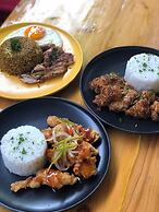 100 Cafe Moto Hostel