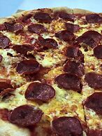 100 Cafe Moto Hostel