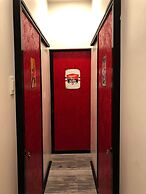 100 Cafe Moto Hostel