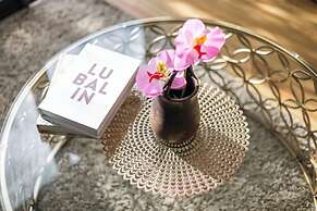 StayAU Stylish 4BR Home Ringwood