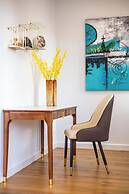 StayAU Stylish 4BR Home Ringwood