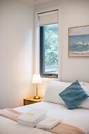 StayAU Stylish 4BR Home Ringwood