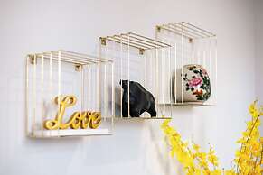 StayAU Stylish 4BR Home Ringwood