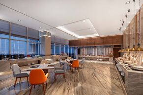 Jiangshan Haiwaihai Crown Hotel