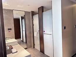 Jiangshan Haiwaihai Crown Hotel