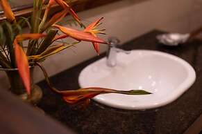 South Point Ocean - Whole Villa 8 Bedroom (Sleep 16)