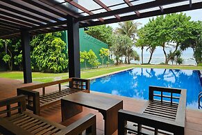 South Point Ocean - Whole Villa 8 Bedroom (Sleep 16)